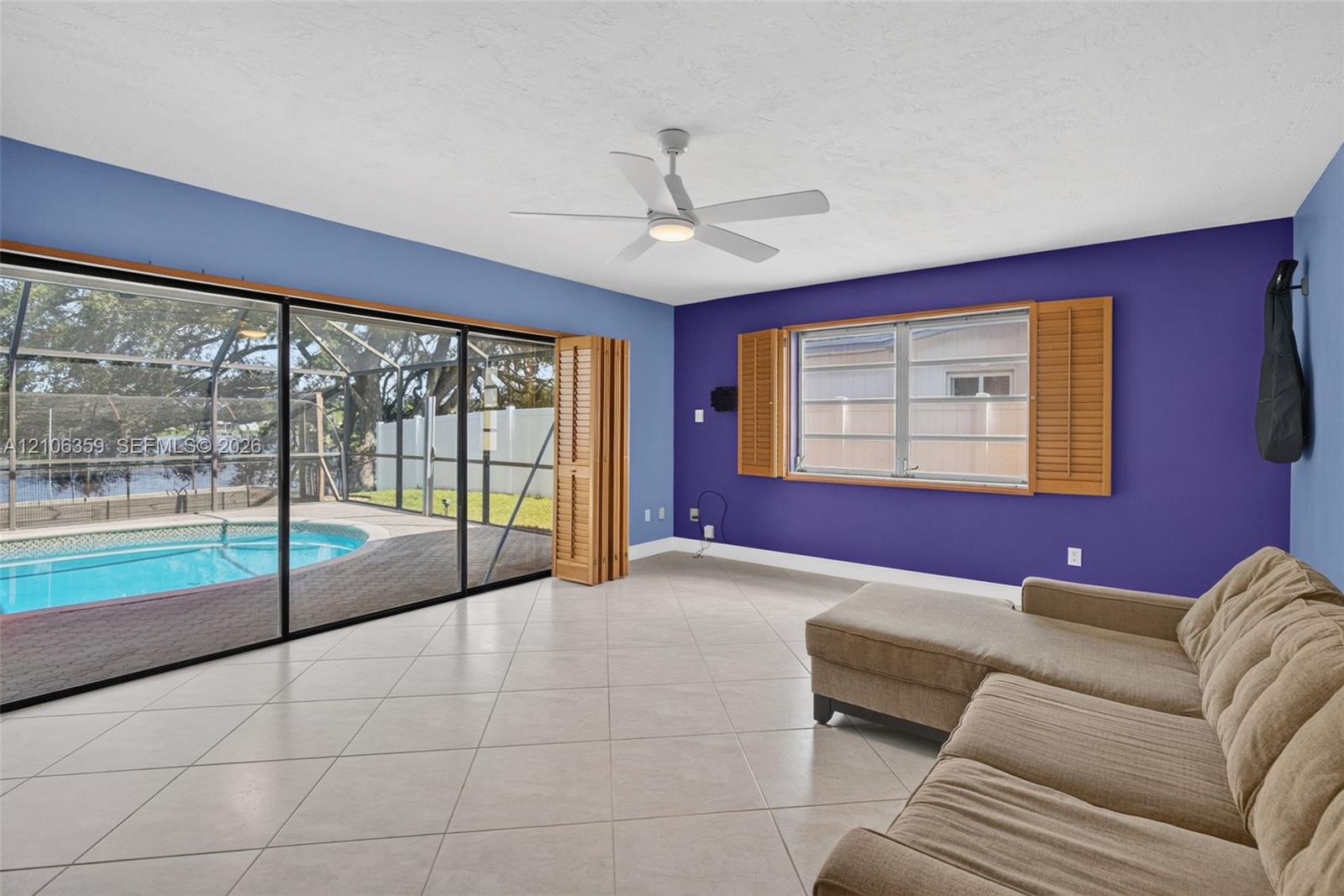 10541 Taft Street Property Photo 19