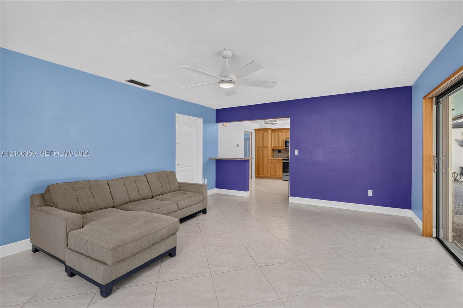10541 Taft Street Property Photo 21