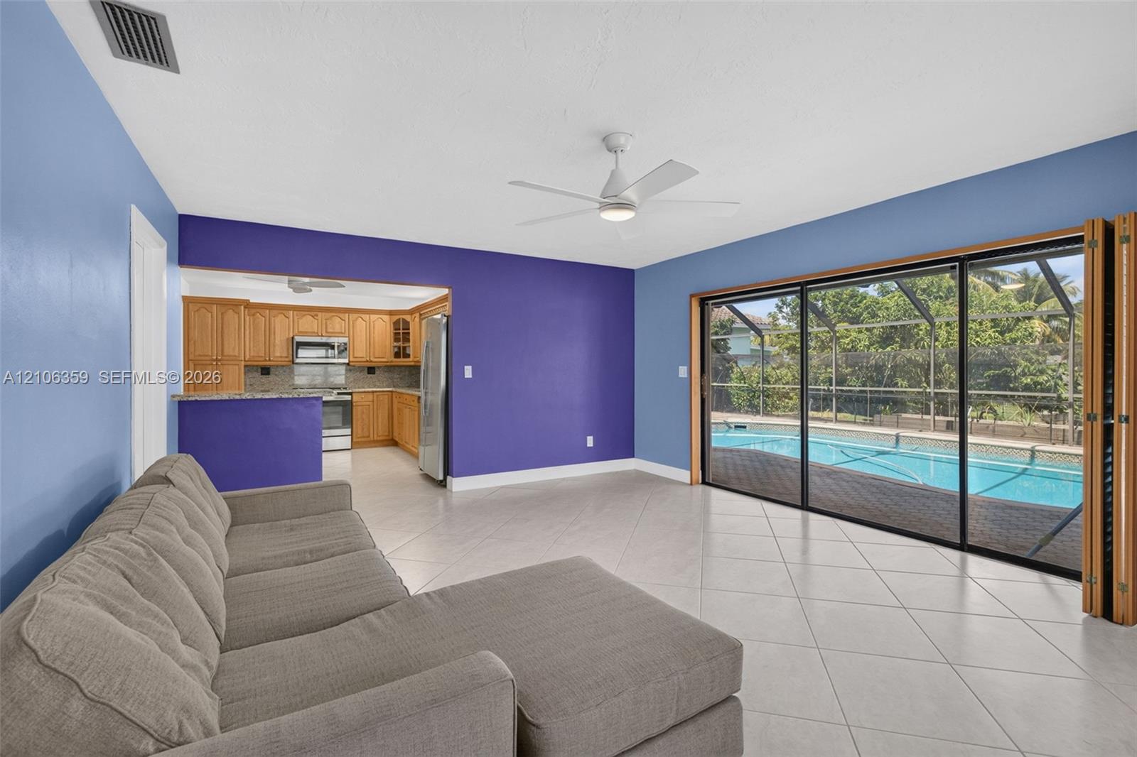 10541 Taft Street Property Photo 22