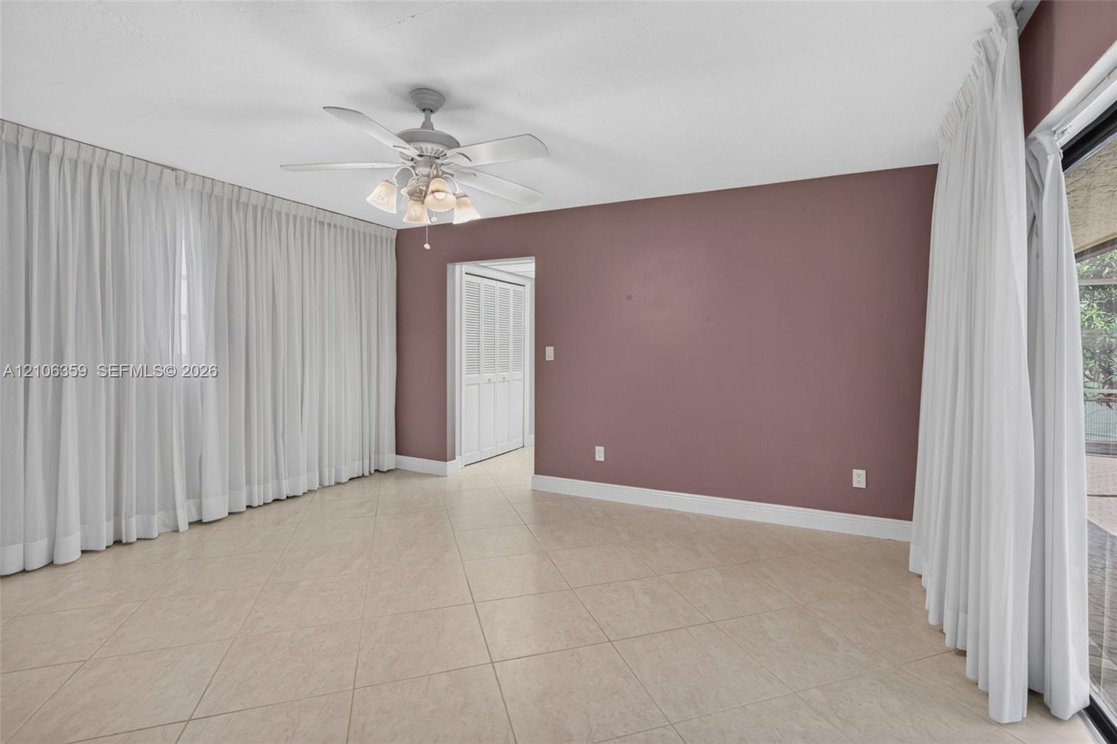 10541 Taft Street Property Photo 23