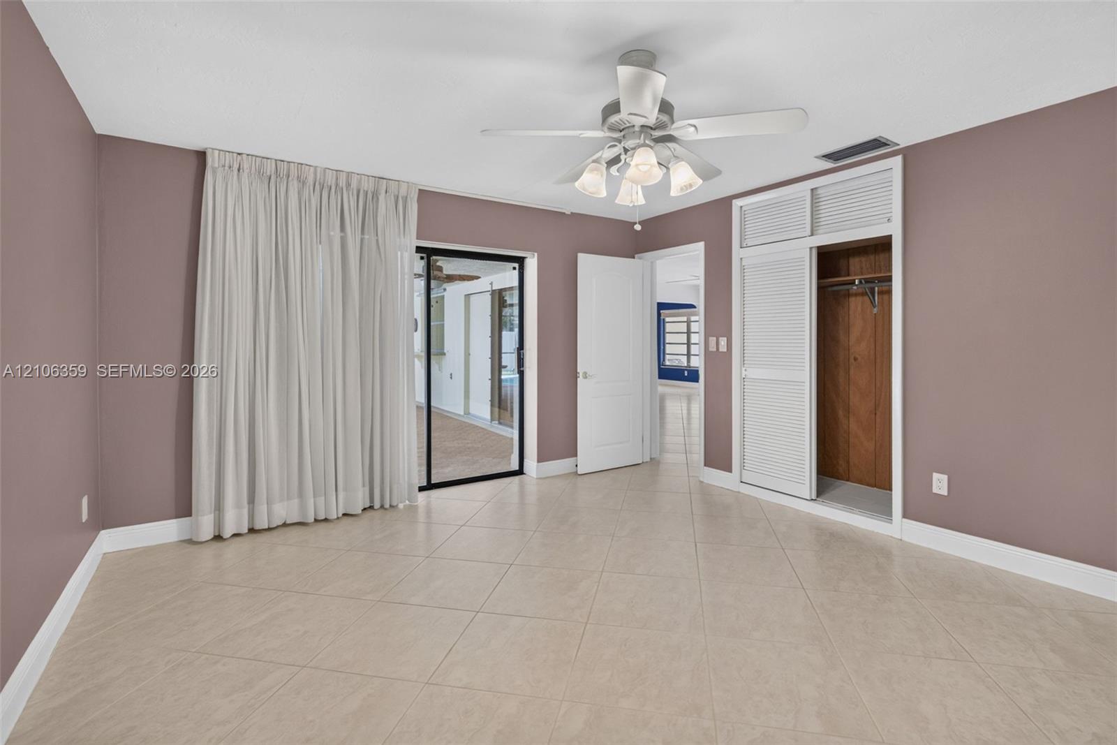10541 Taft Street Property Photo 25