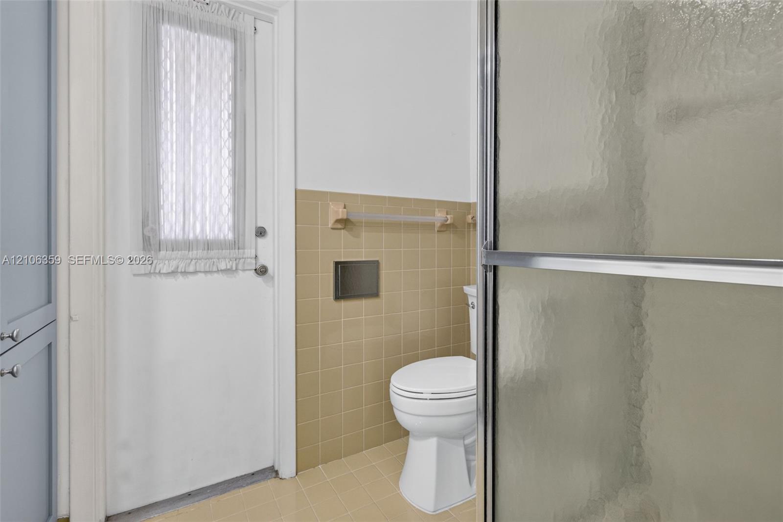 10541 Taft Street Property Photo 29
