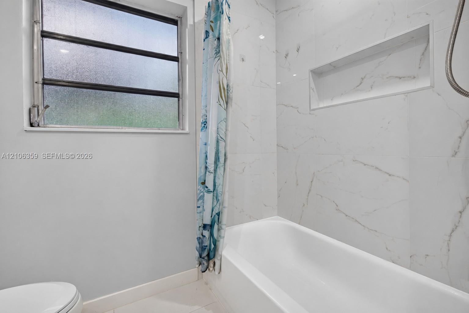 10541 Taft Street Property Photo 32