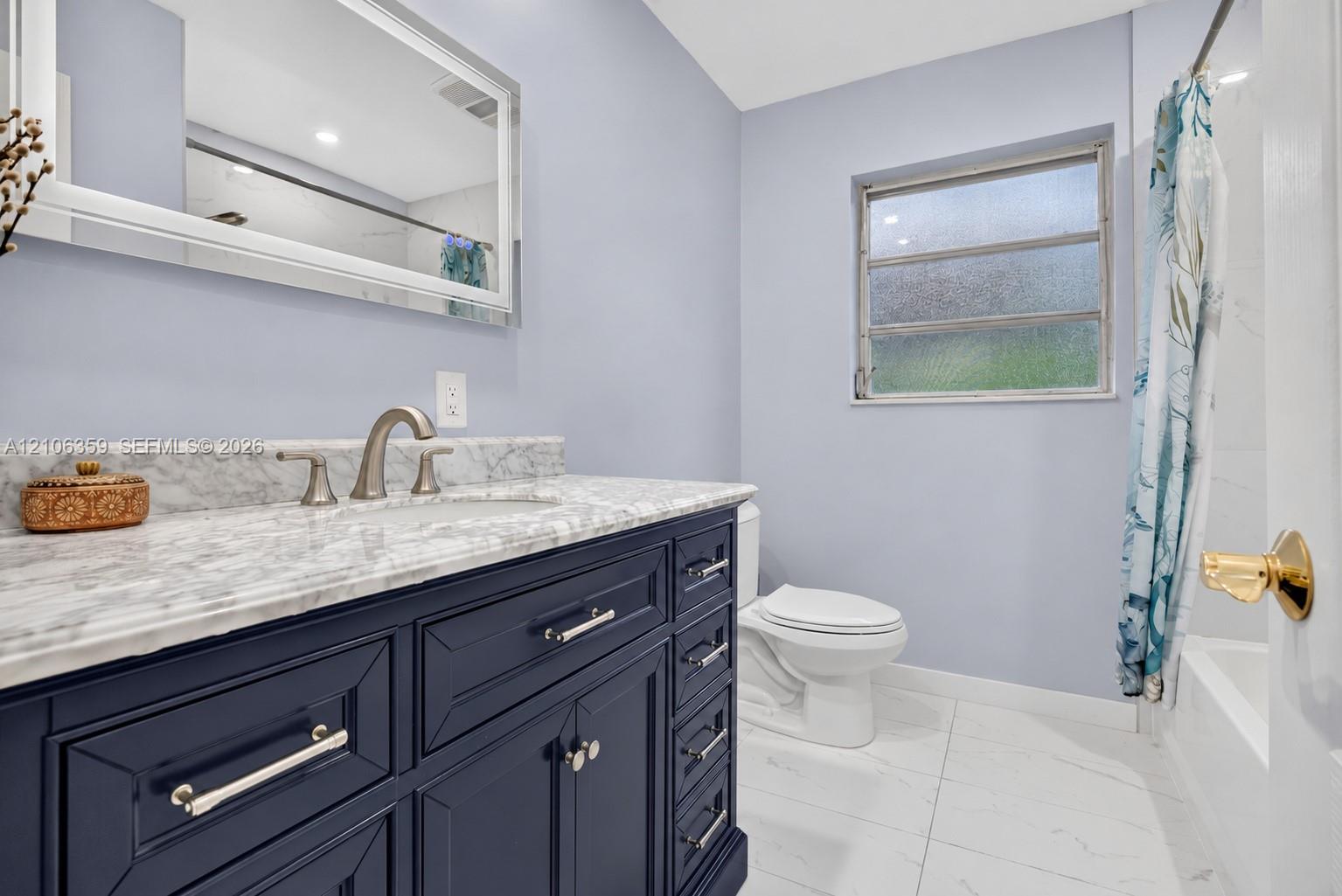 10541 Taft Street Property Photo 33