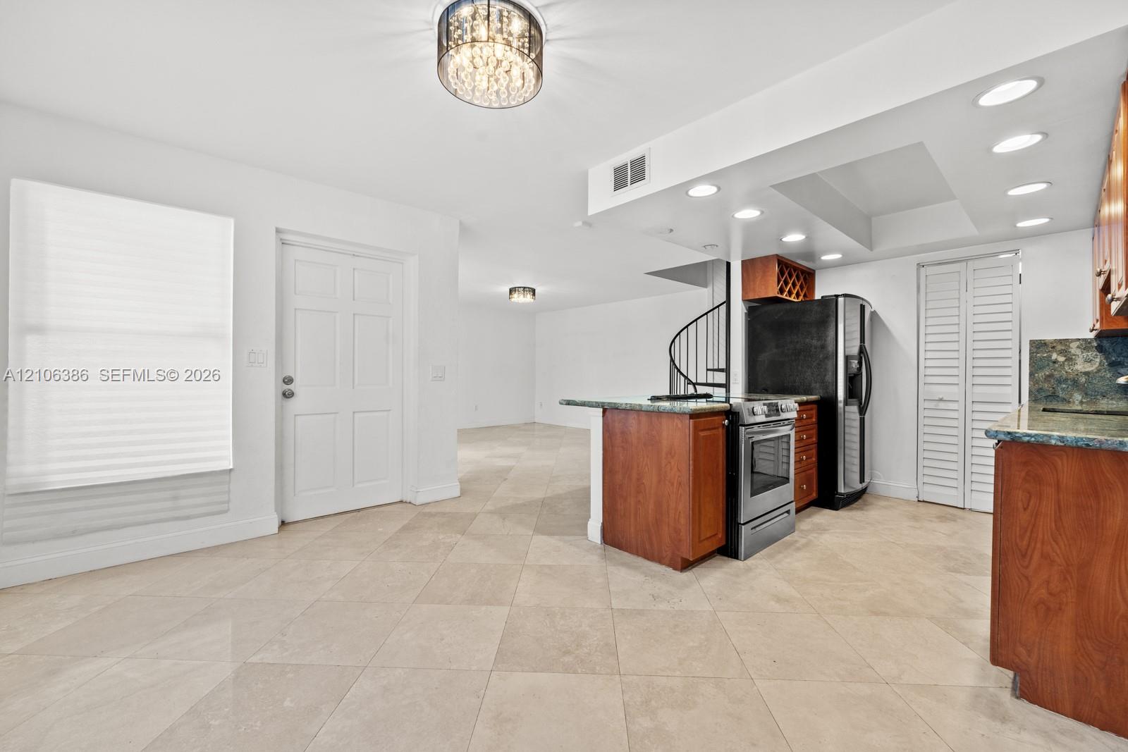 2987 Bird Avenue Property Photo 2