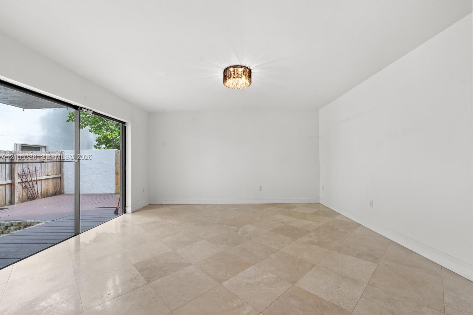 2987 Bird Avenue Property Photo 4