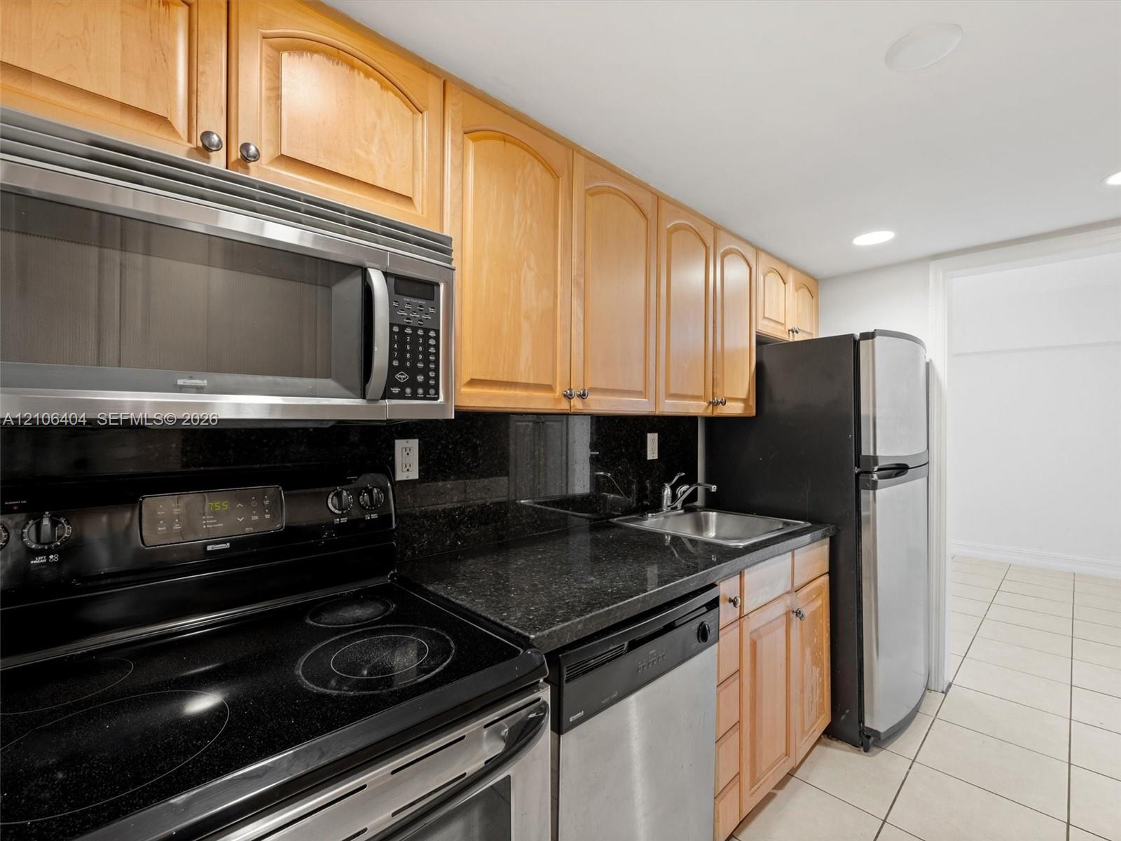 290 Sunrise Drive 1-b Property Photo 14