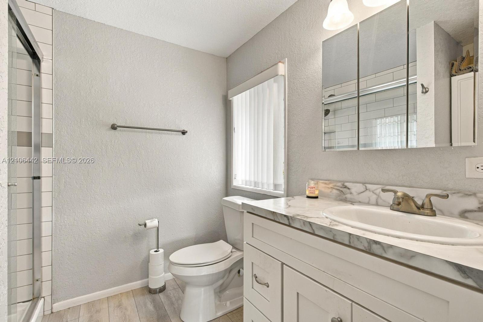 2024 E Robin Avenue Property Photo 23