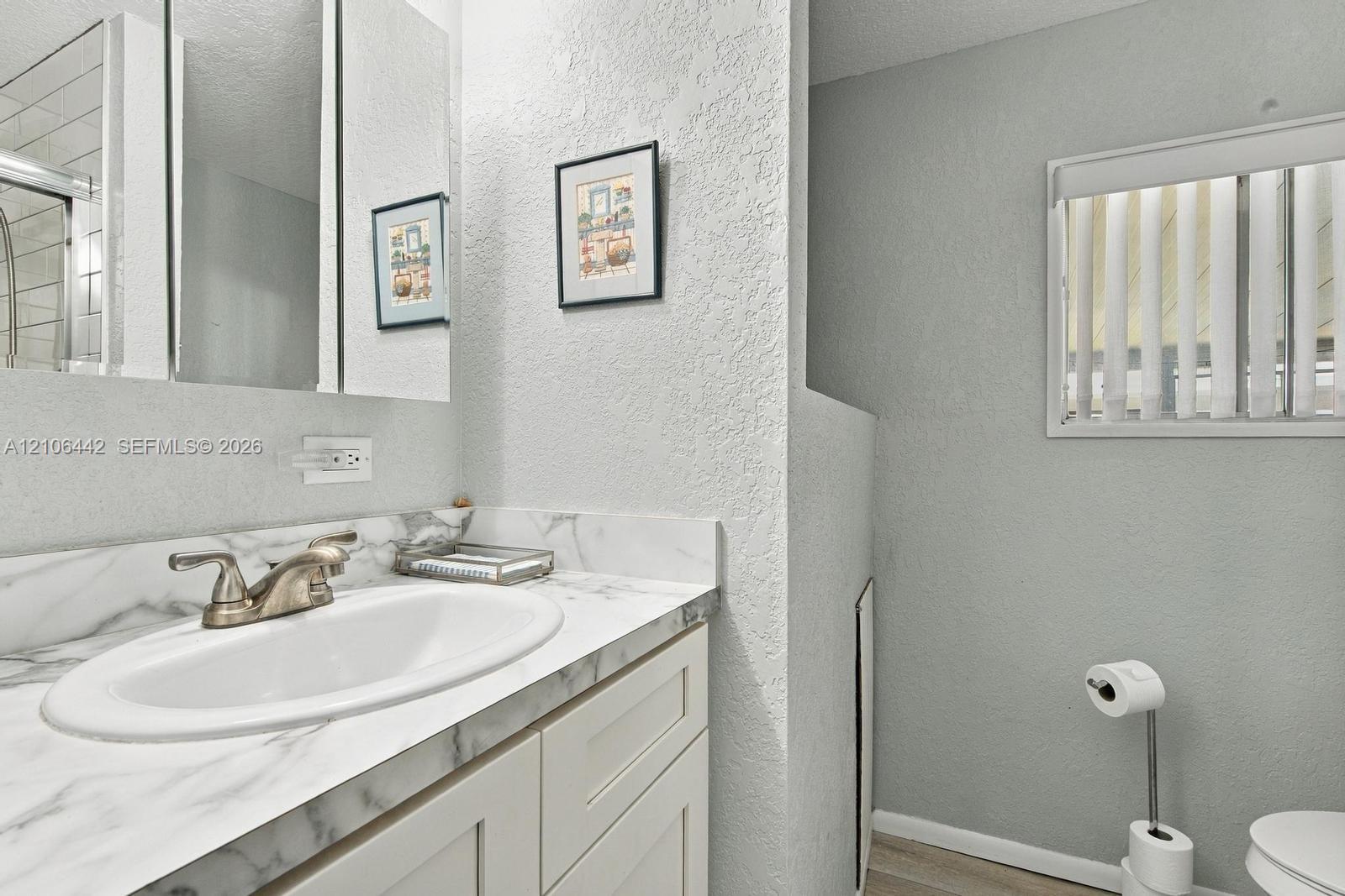 2024 E Robin Avenue Property Photo 29
