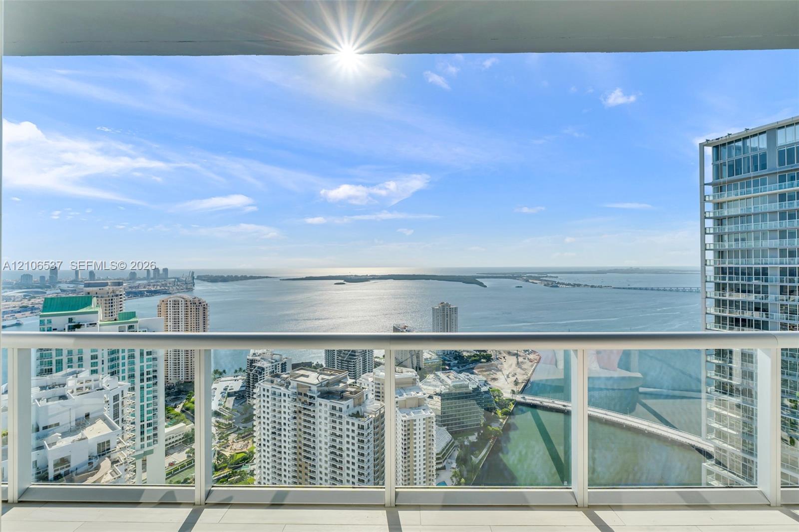 465 Brickell Avenue 5203 Property Photo 1
