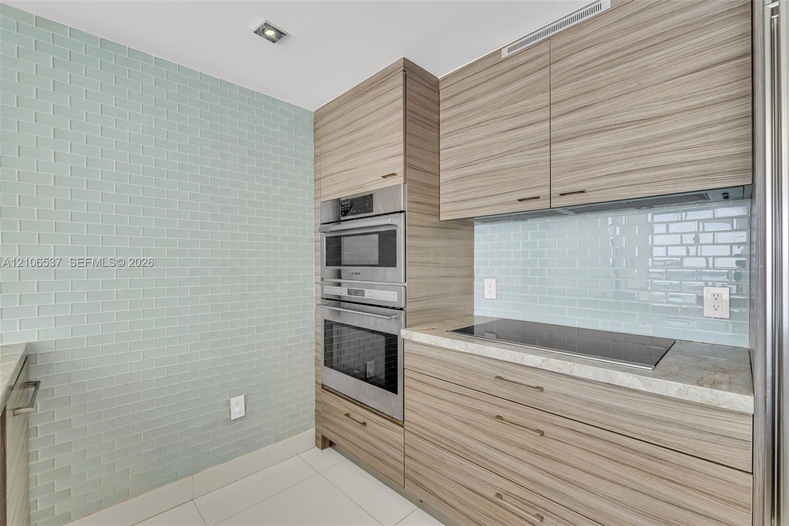 465 Brickell Avenue 5203 Property Photo 4