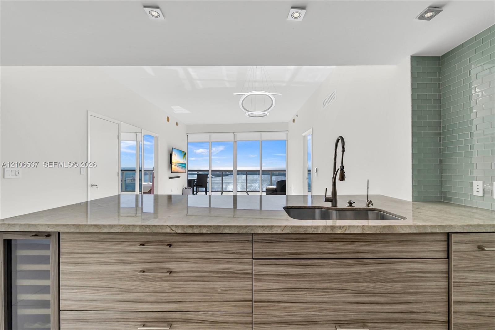 465 Brickell Avenue 5203 Property Photo 11