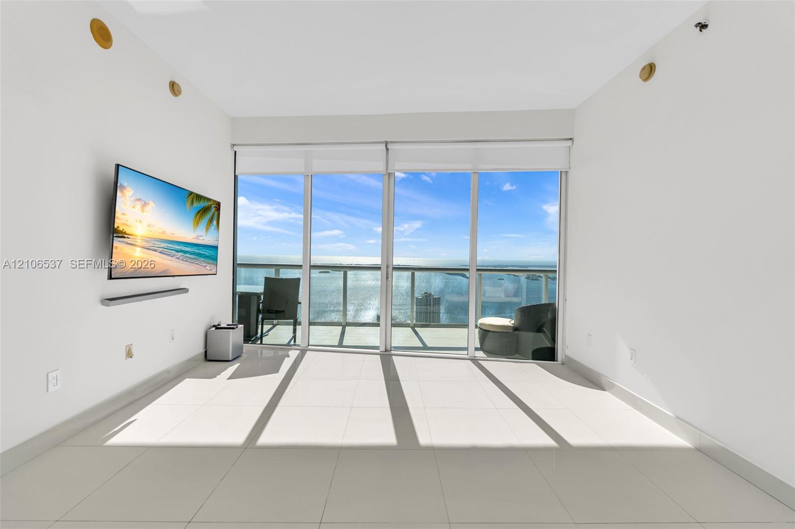 465 Brickell Avenue 5203 Property Photo 18
