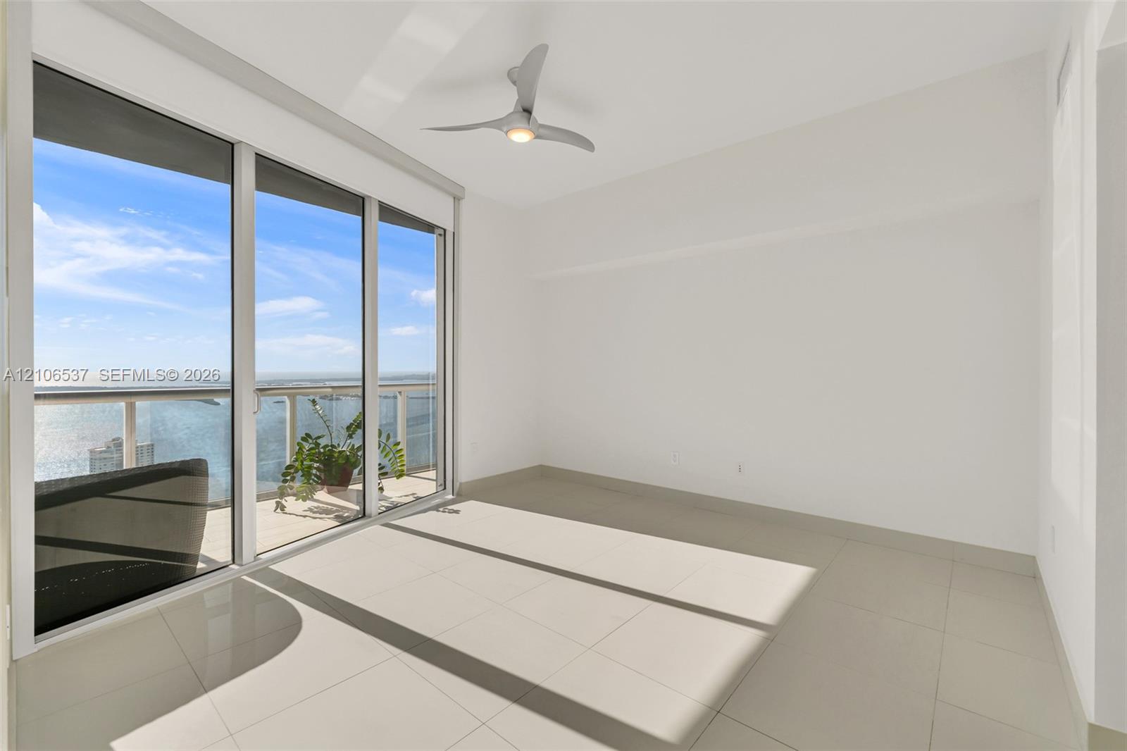 465 Brickell Avenue 5203 Property Photo 26