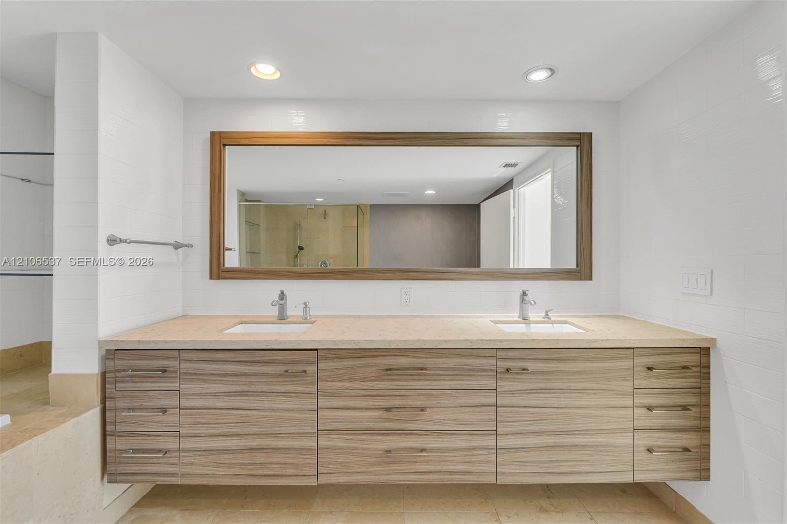 465 Brickell Avenue 5203 Property Photo 32