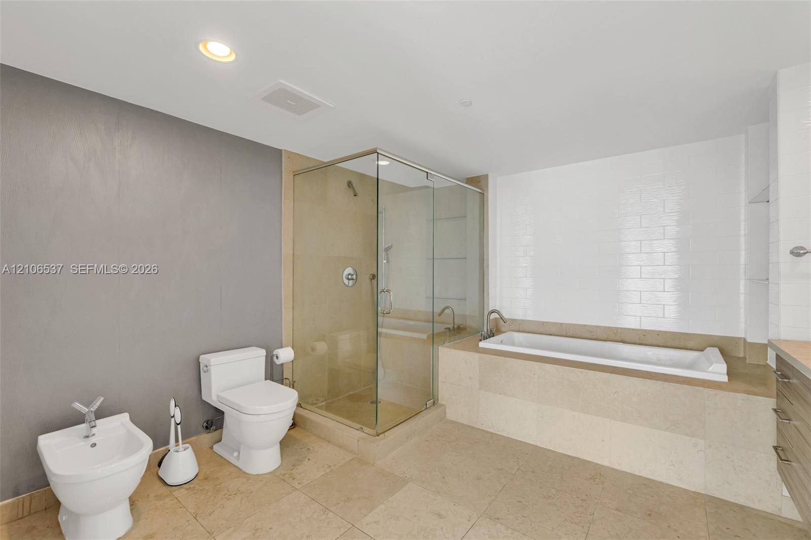 465 Brickell Avenue 5203 Property Photo 34