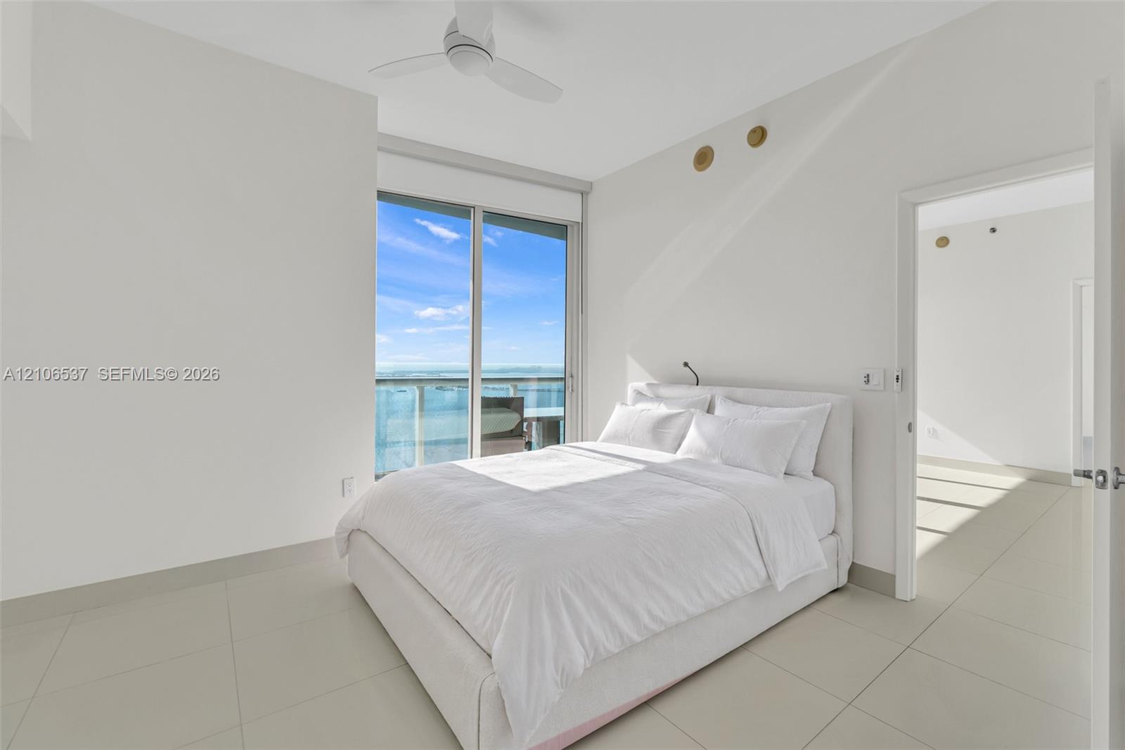 465 Brickell Avenue 5203 Property Photo 37
