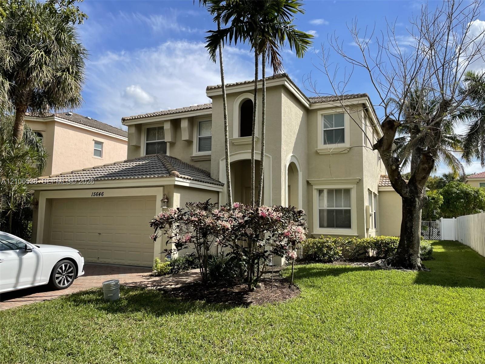 15646 SW 52nd Court Property Photo 1