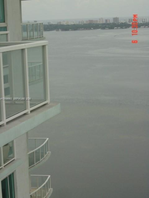 1900 N Bayshore Drive 3409 Property Photo 4