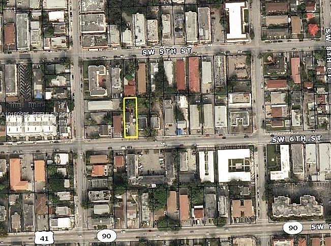 983 Sw 6th Street Property Photo 3
