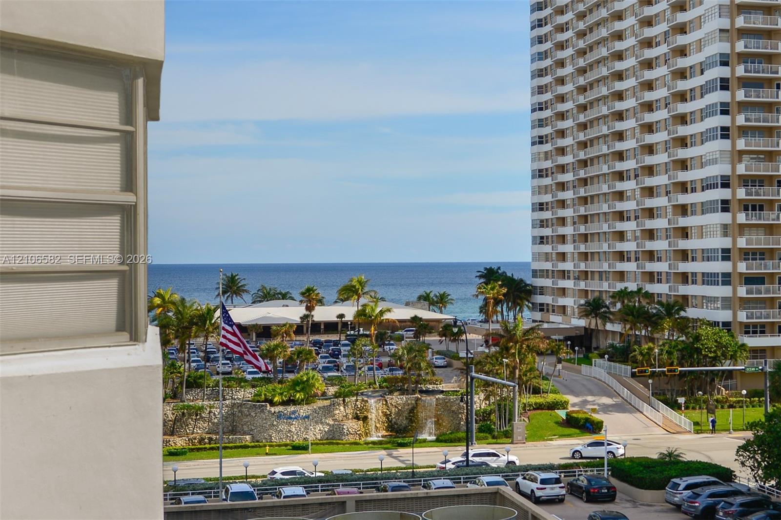 1965 S Ocean Drive 4C Property Photo 1