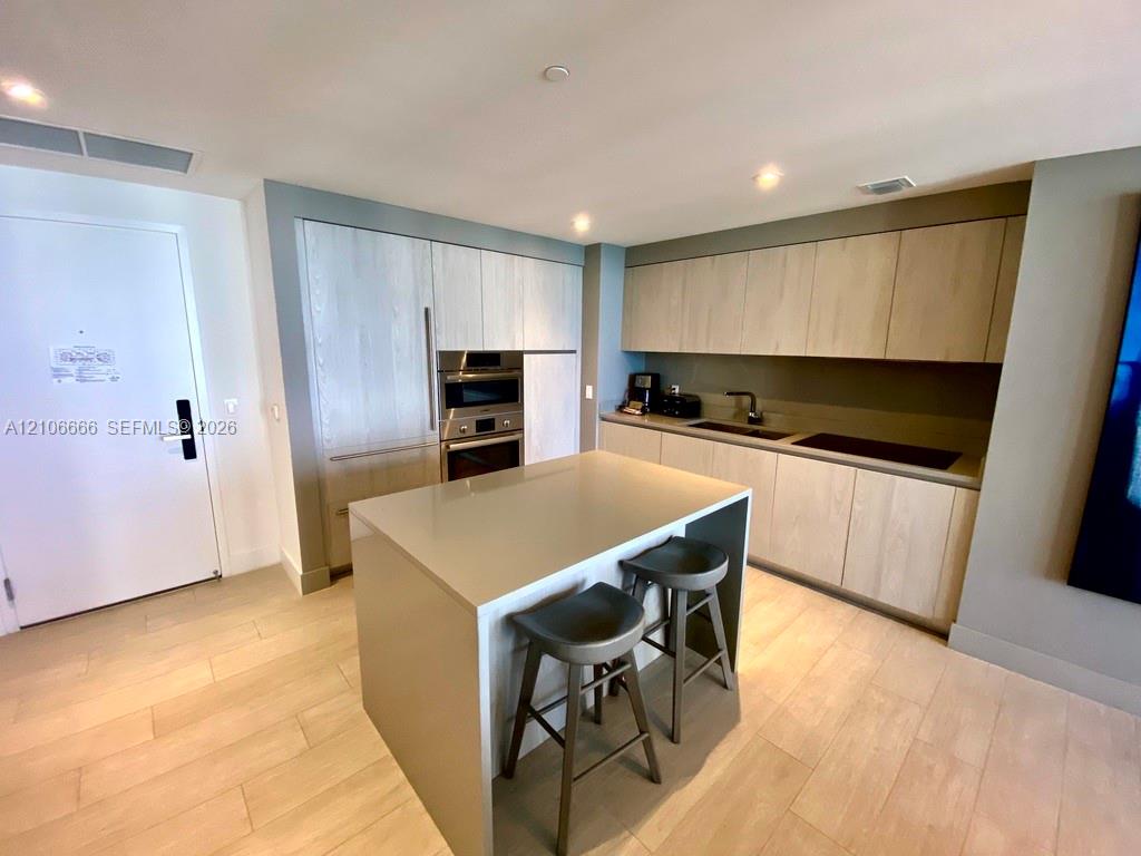 4010 S Ocean Drive R2607 Property Photo 10