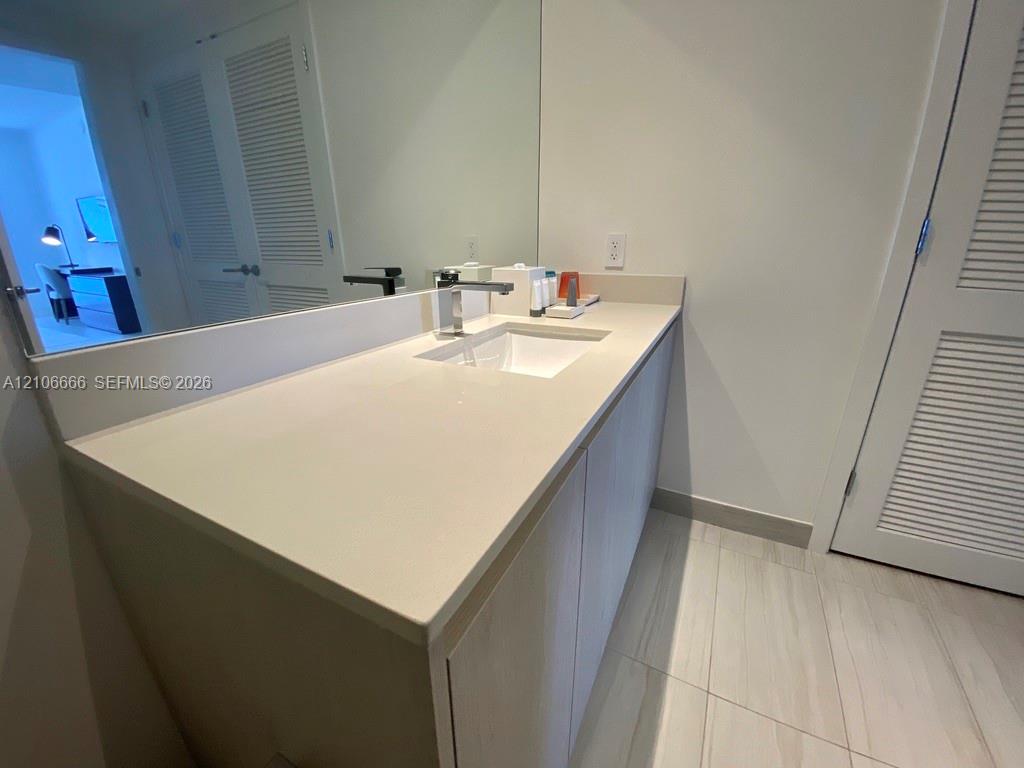 4010 S Ocean Drive R2607 Property Photo 23