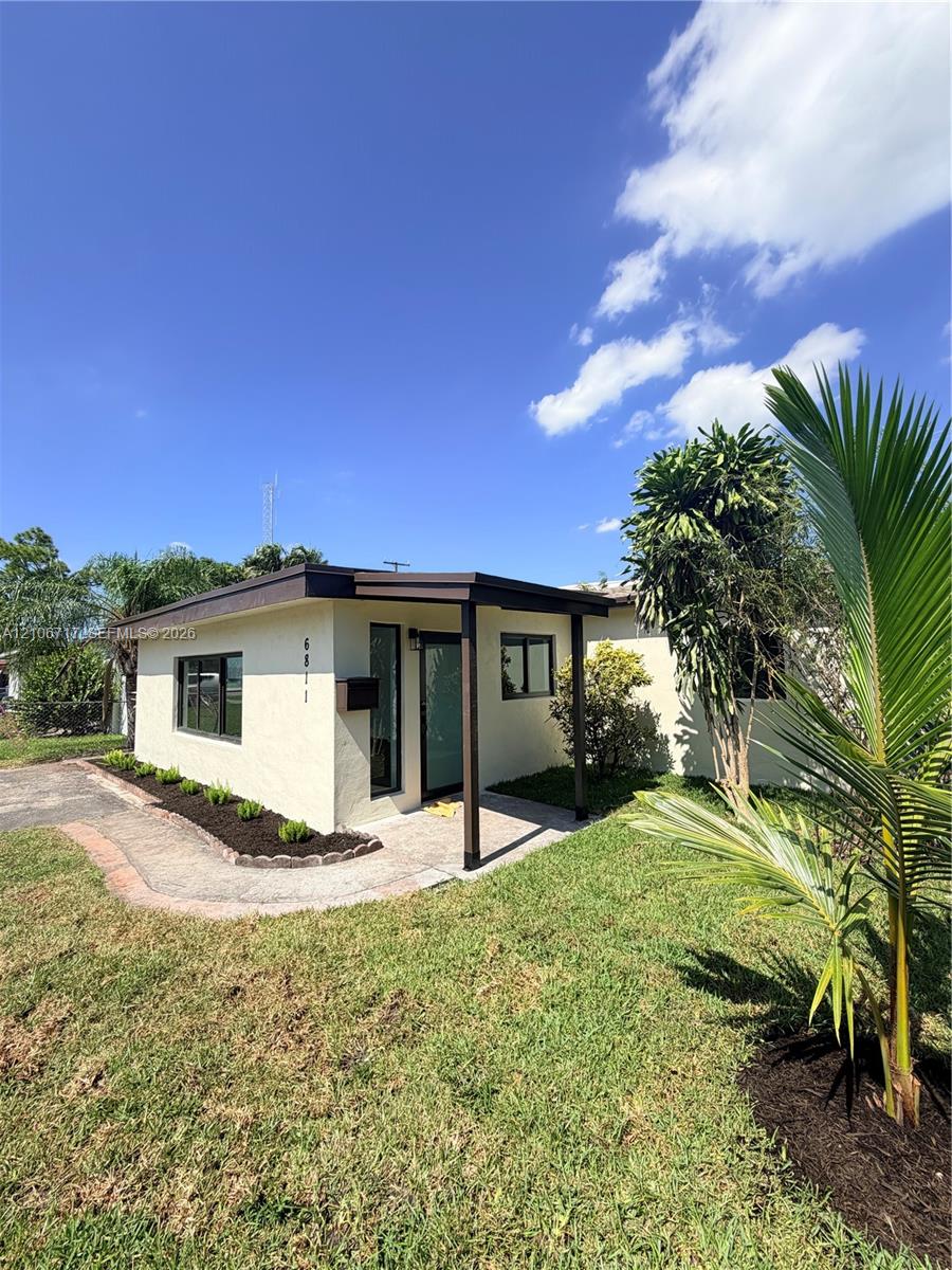 6811 Thomas Street Property Photo 1