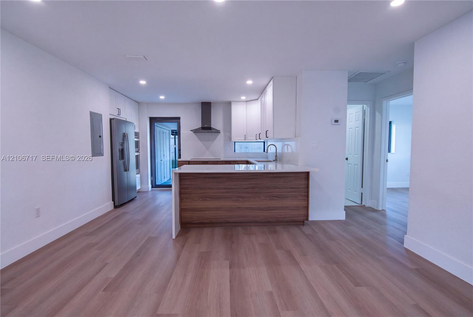 6811 Thomas Street Property Photo 5