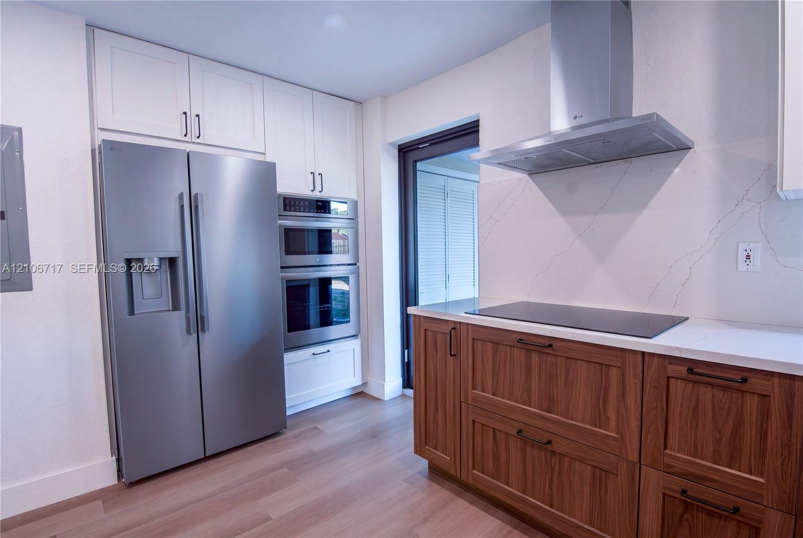 6811 Thomas Street Property Photo 7