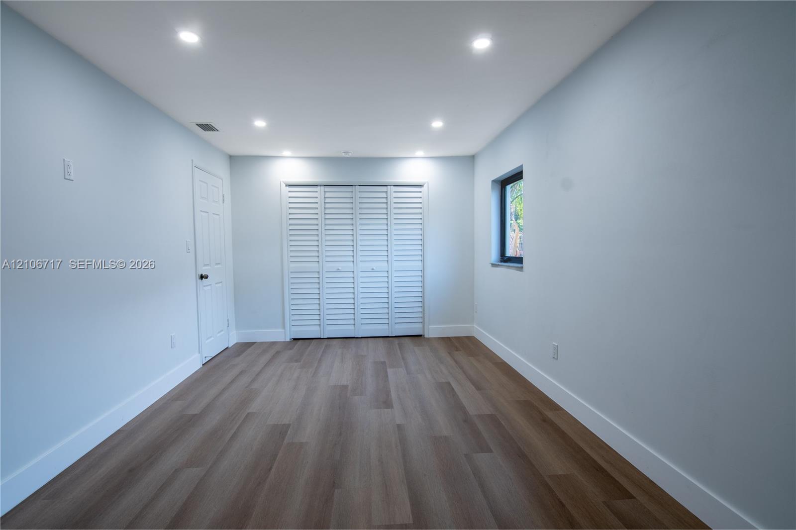 6811 Thomas Street Property Photo 9