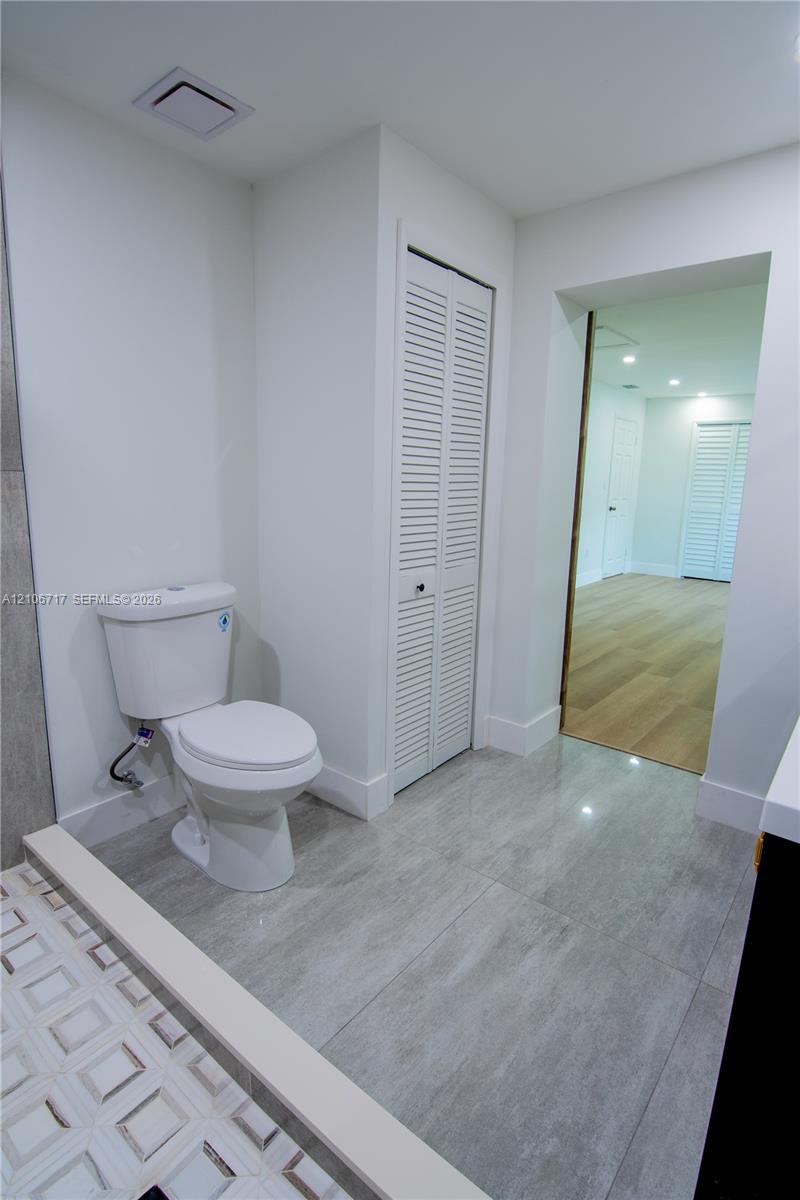 6811 Thomas Street Property Photo 12