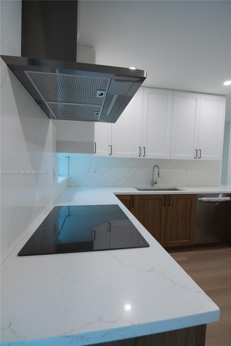 6811 Thomas Street Property Photo 13