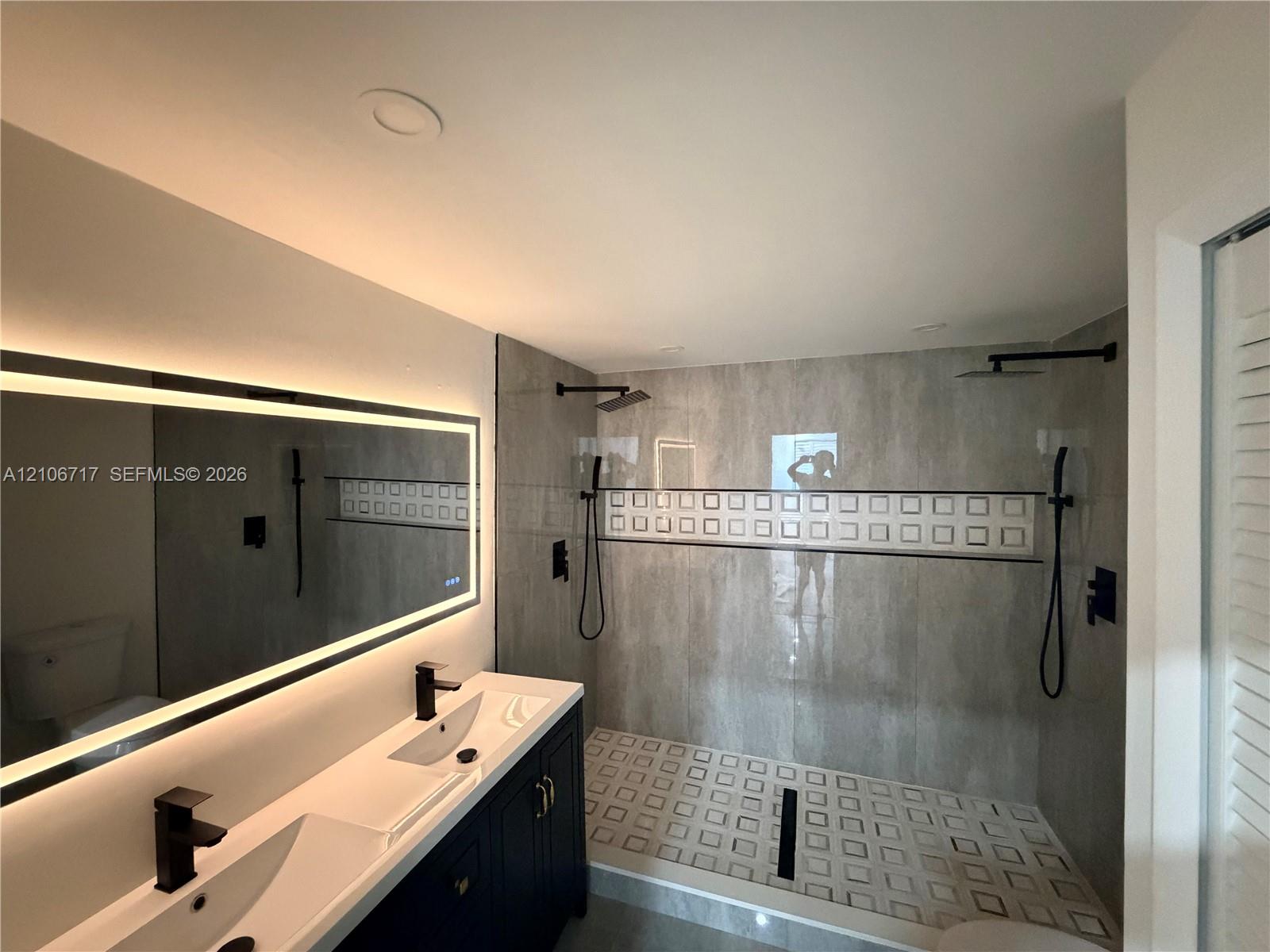 6811 Thomas Street Property Photo 23