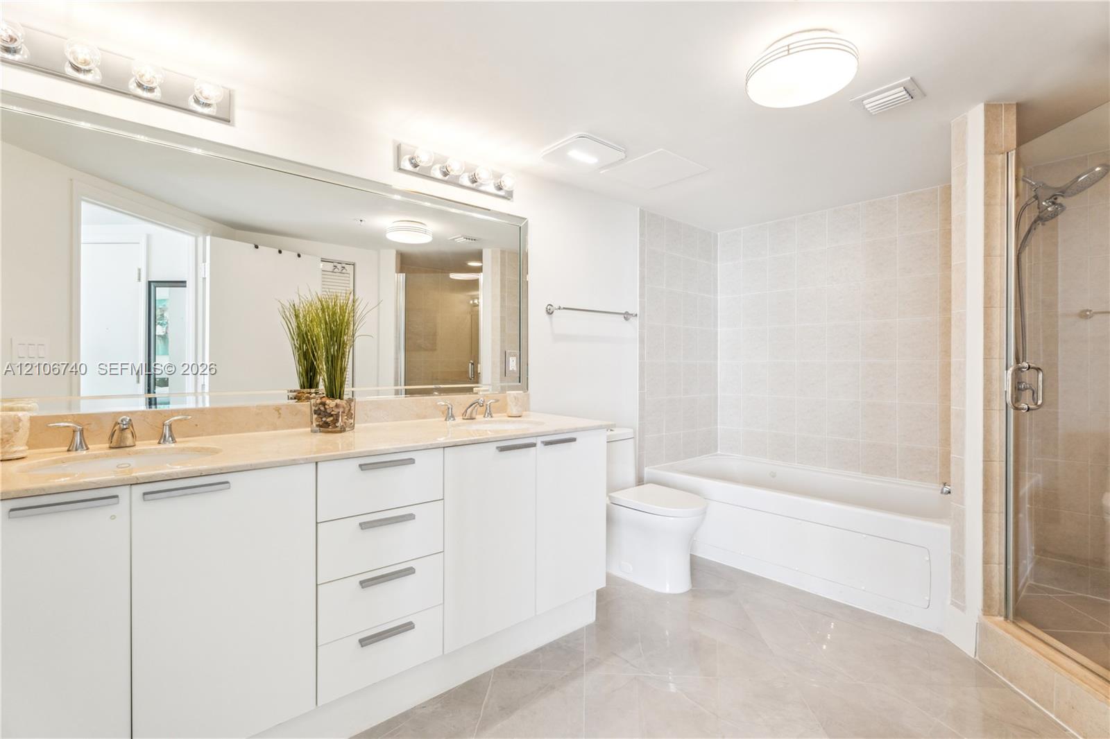 16699 Collins Avenue 4110 Property Photo 9