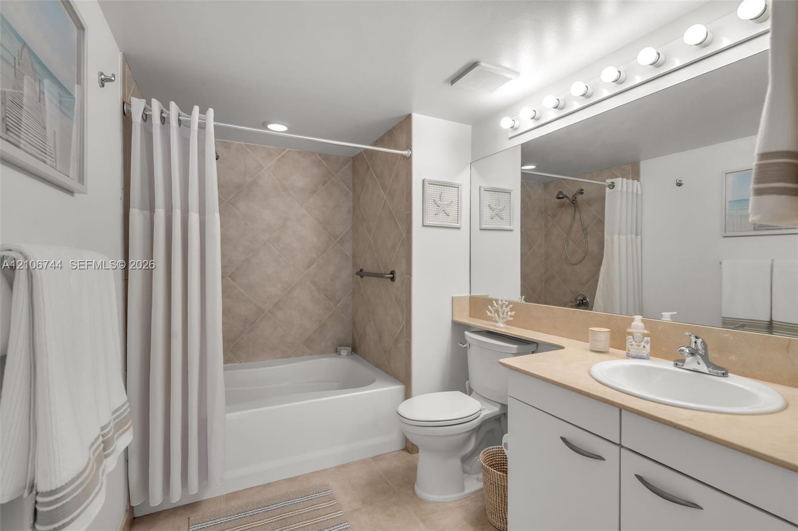 2080 S Ocean Drive 1207 Property Photo 16