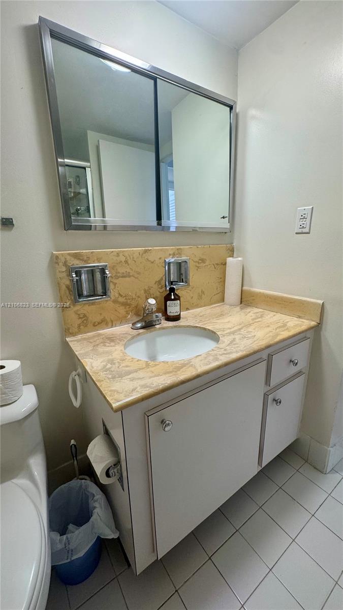 5161 Collins Avenue 515 Property Photo 10