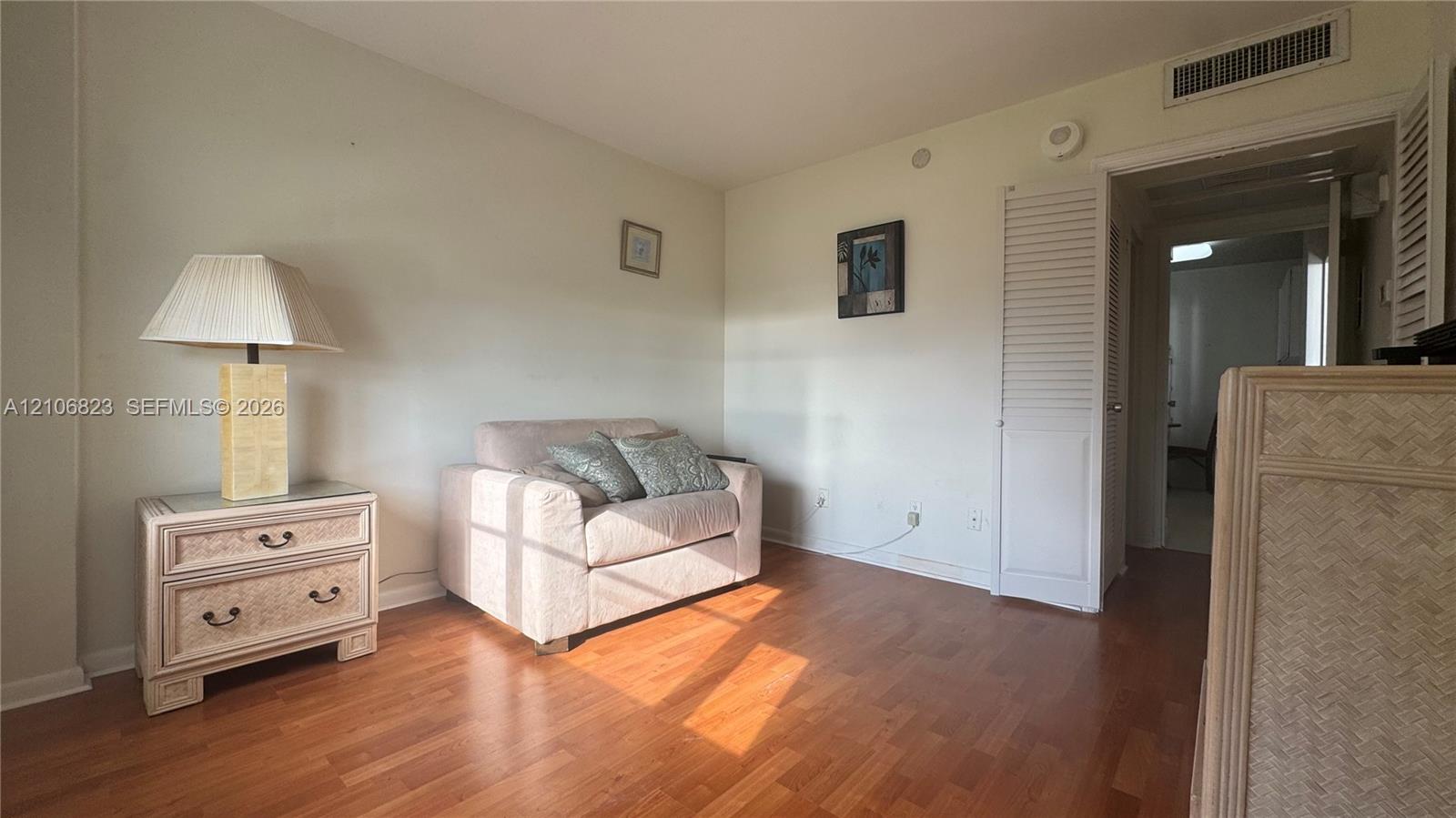 5161 Collins Avenue 515 Property Photo 13