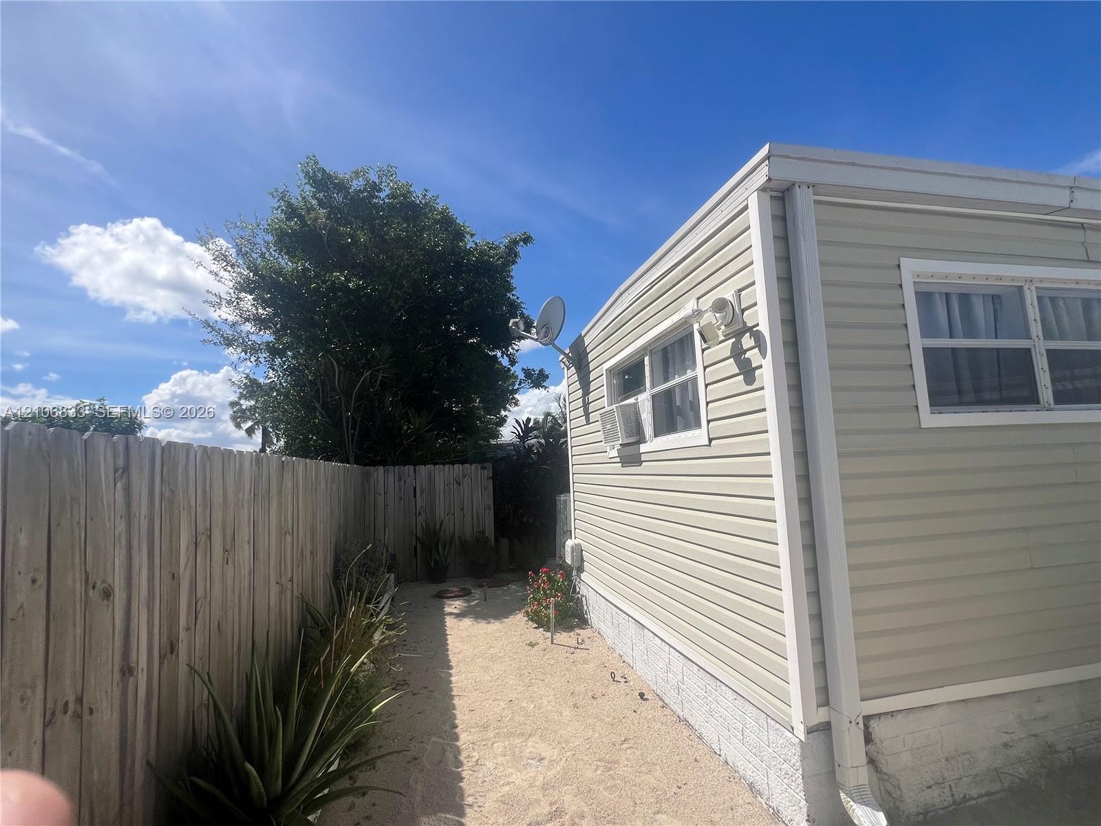 2782 E Marina Drive Property Photo 12