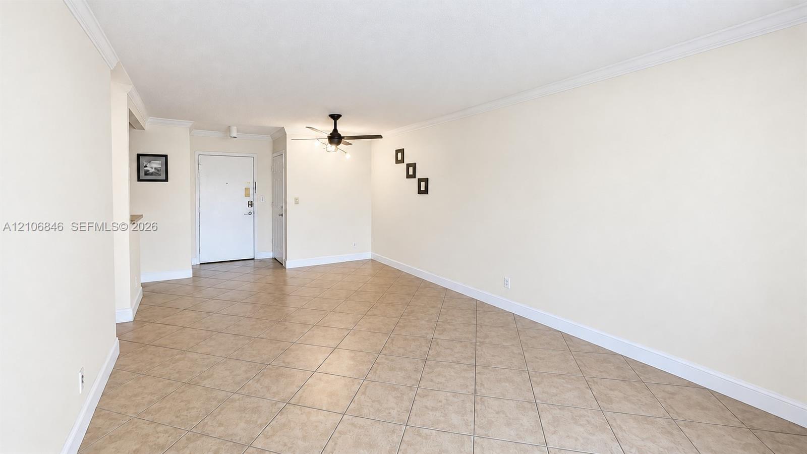200 S Birch Road 211 Property Photo 7