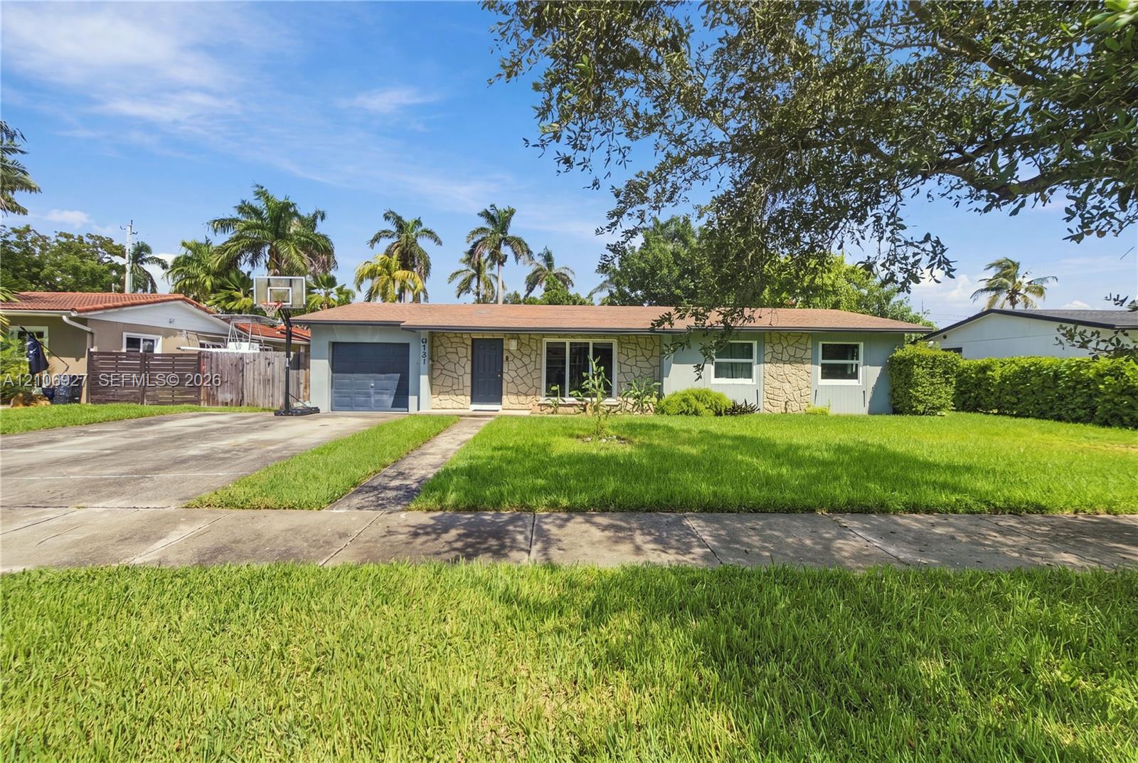 9121 Sw 184th Terrace Property Photo 1