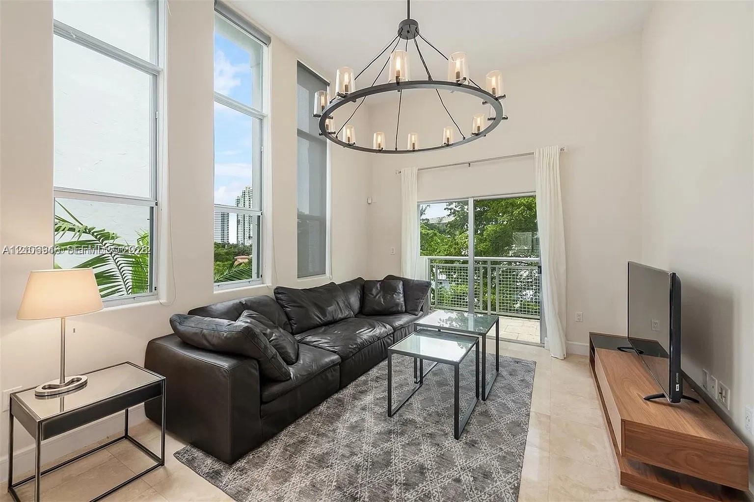 1040 10th Street 402