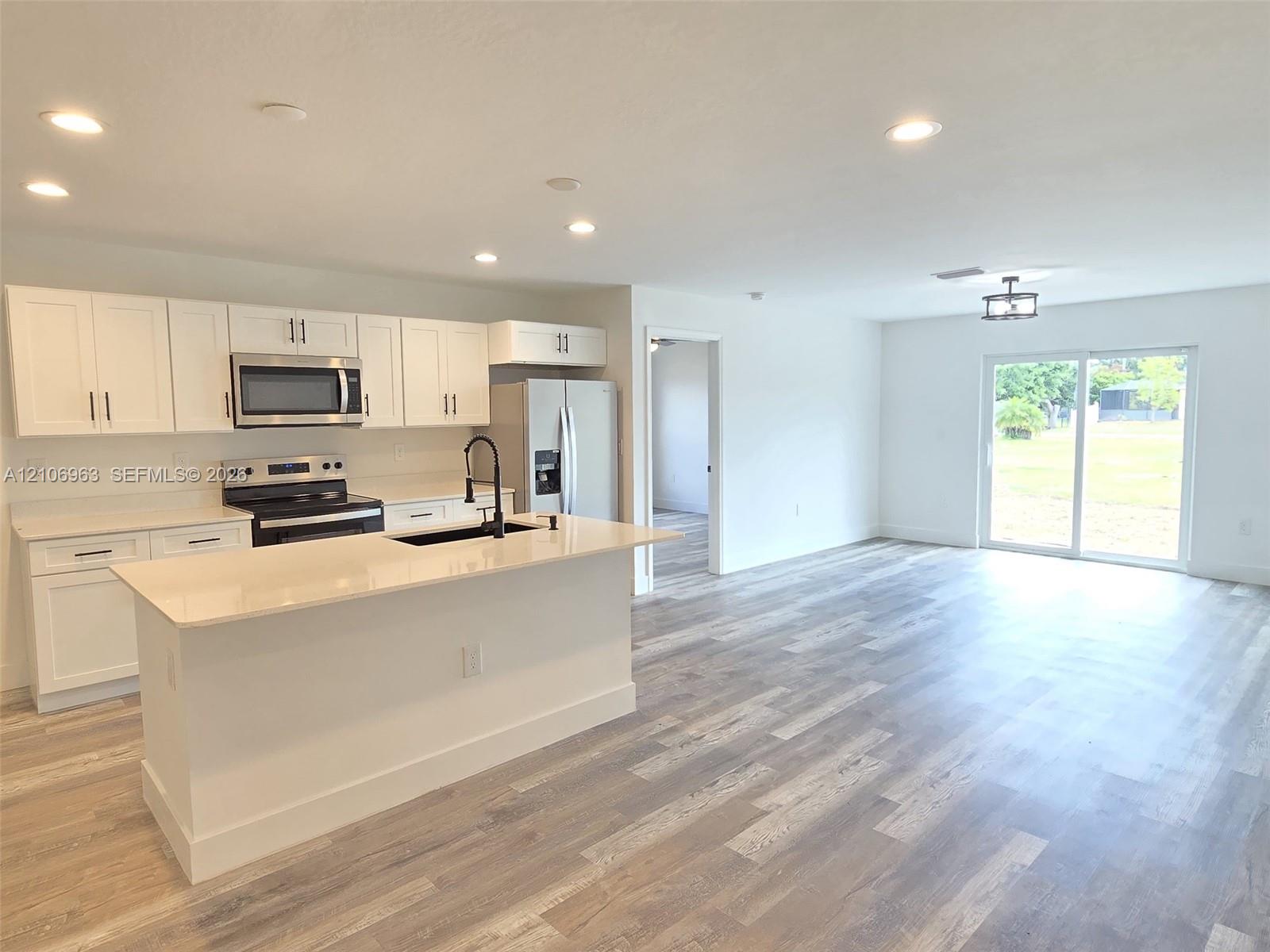 2106 Basin Street Property Photo 3