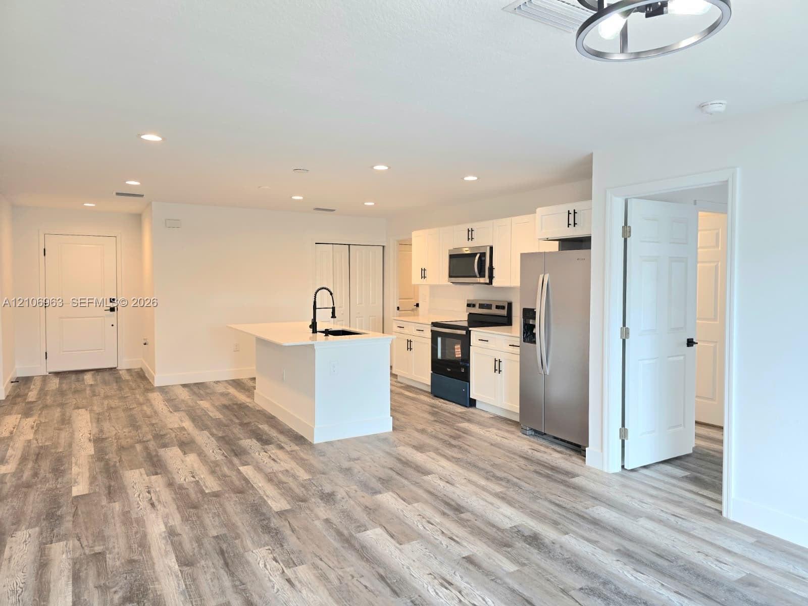 2106 Basin Street Property Photo 5