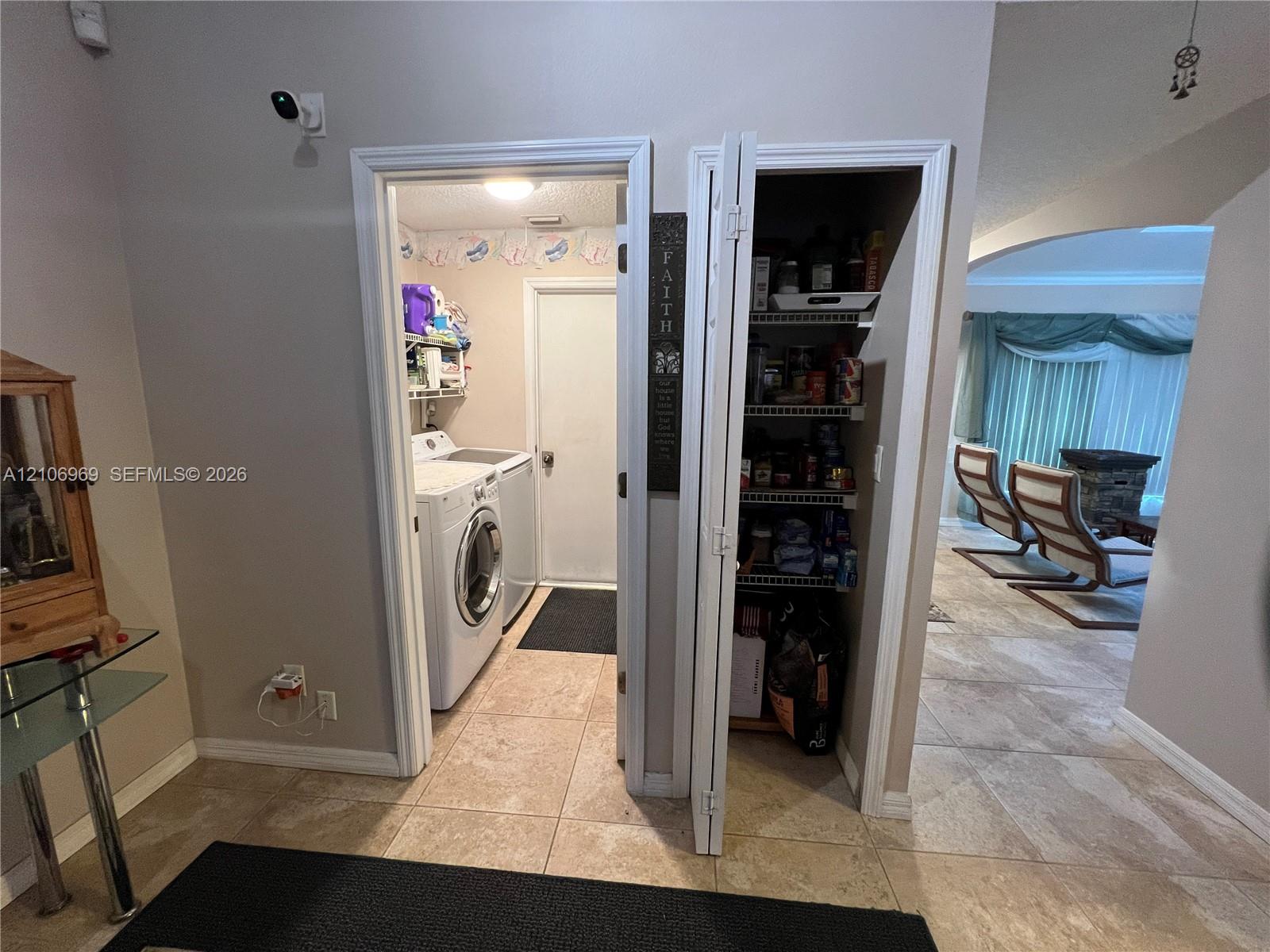 1681 Nw Jacobin Property Photo 17