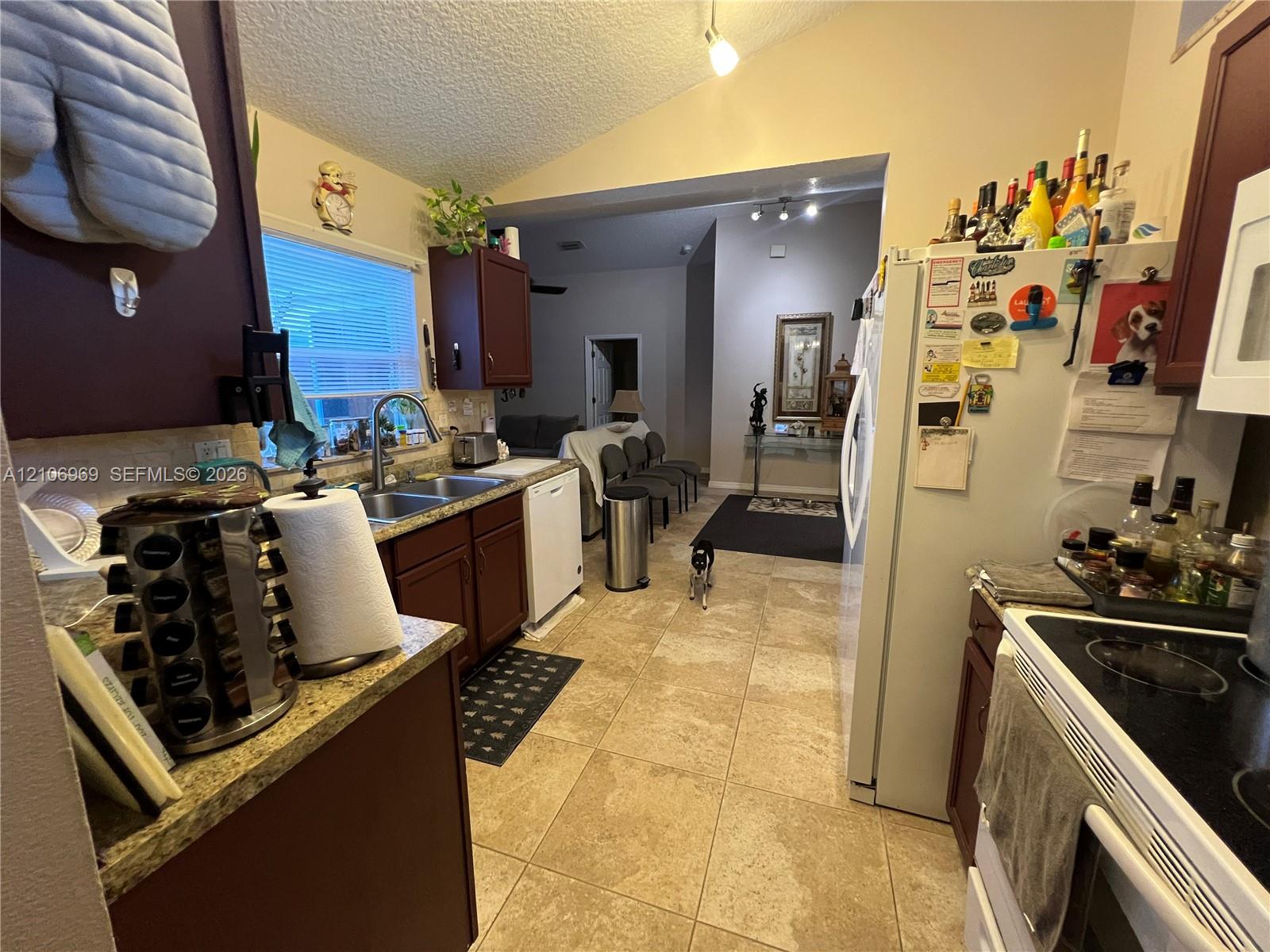 1681 Nw Jacobin Property Photo 19