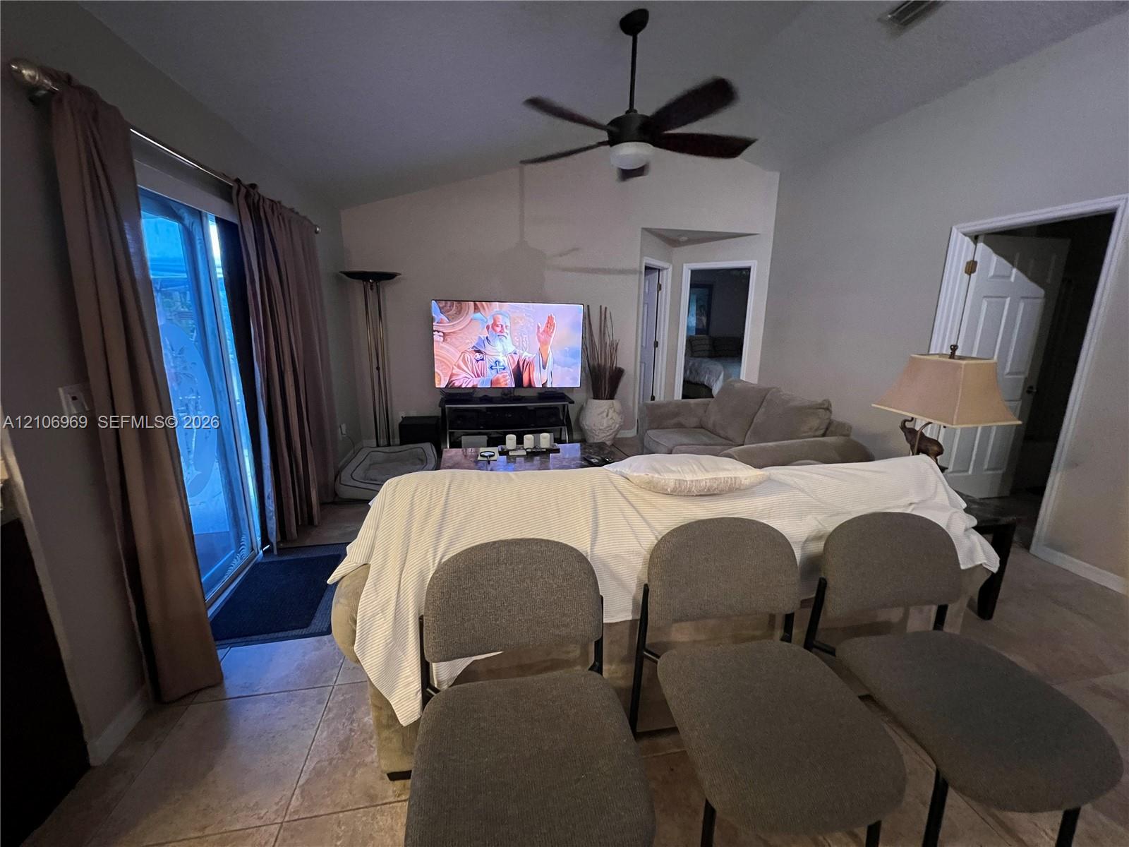 1681 Nw Jacobin Property Photo 24
