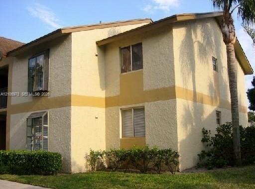 504 Gardens Drive 101 Property Photo 3