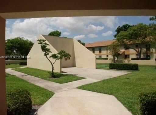 504 Gardens Drive 101 Property Photo 12
