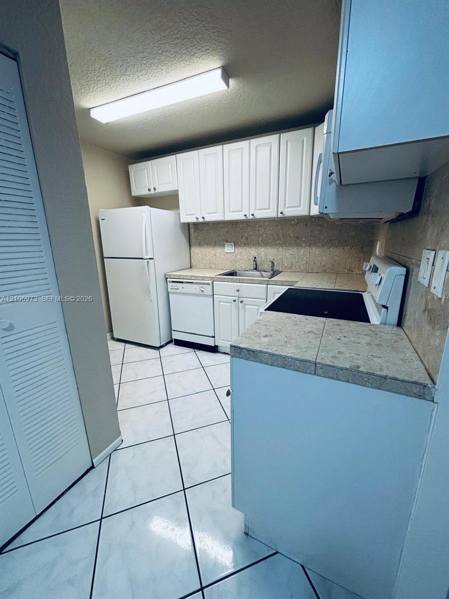 504 Gardens Drive 101 Property Photo 24